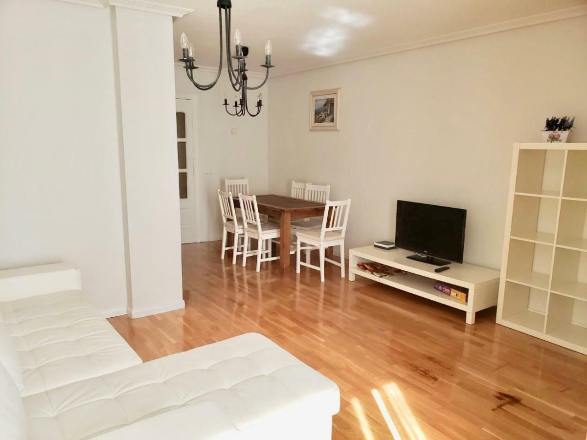 Roxy 1 Apartment Ávila Luaran gambar